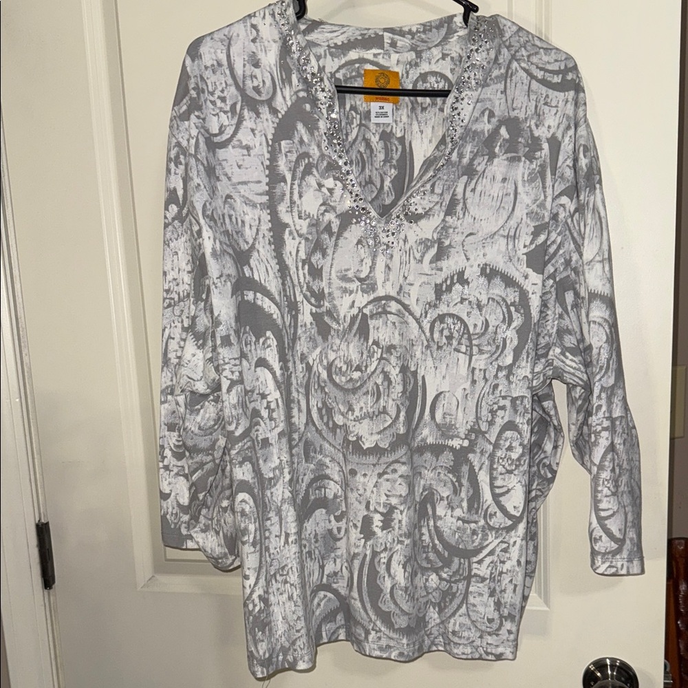 Ruby Rd. Gray/Silver and White Embellished Top